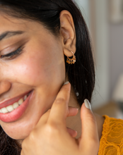 Load image into Gallery viewer, Cirque Huggies