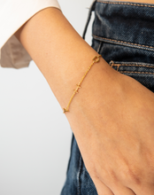 Load image into Gallery viewer, Scattered Name Bracelet