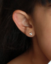 Load image into Gallery viewer, Classic Heart Lab-Grown Diamond Stud Earrings