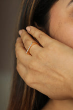 Load image into Gallery viewer, Linea Diamond Ring