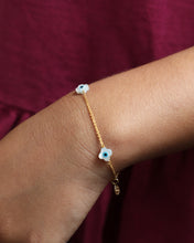 Load image into Gallery viewer, Kids Three Clover Evil Eye Bracelet - Gold Chain
