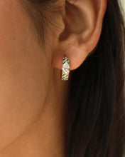 Load image into Gallery viewer, Pear Diamond Enamel Balis