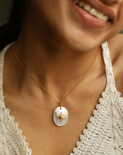 Load image into Gallery viewer, Mother Of Pearl Star Pendant