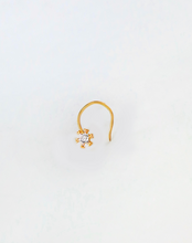 Load image into Gallery viewer, Snowflake Nose Pin