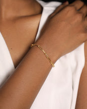 Load image into Gallery viewer, Paper Clip Bracelet