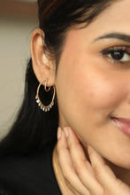 Load image into Gallery viewer, Lab Grown Diamond Cluster Hoop Chain Earrings..