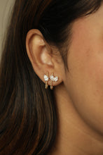 Load image into Gallery viewer, Lab Grown Diamond Twisty Earrings