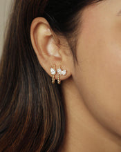 Load image into Gallery viewer, Lab Grown Diamond Twisty Earrings