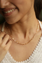 Load image into Gallery viewer, Paperclip Necklace