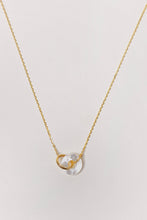 Load image into Gallery viewer, Mother Of Pearl Interlinked Necklace