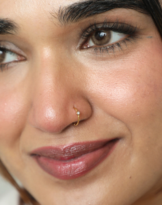 Simple top nose studs