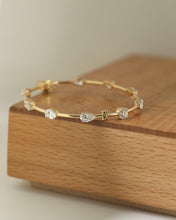 Load image into Gallery viewer, Oval Lab-Grown Diamond Bangle
