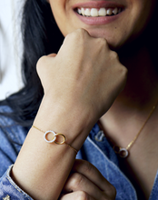 Load image into Gallery viewer, Interlinked Bracelet