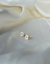 Load image into Gallery viewer, Mini Clover Stud Earrings - STAC Fine Jewellery