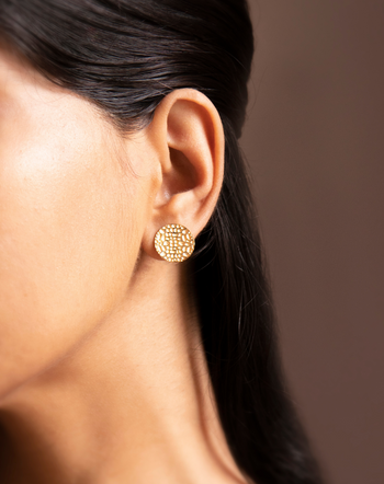 Ear studs gold design deals