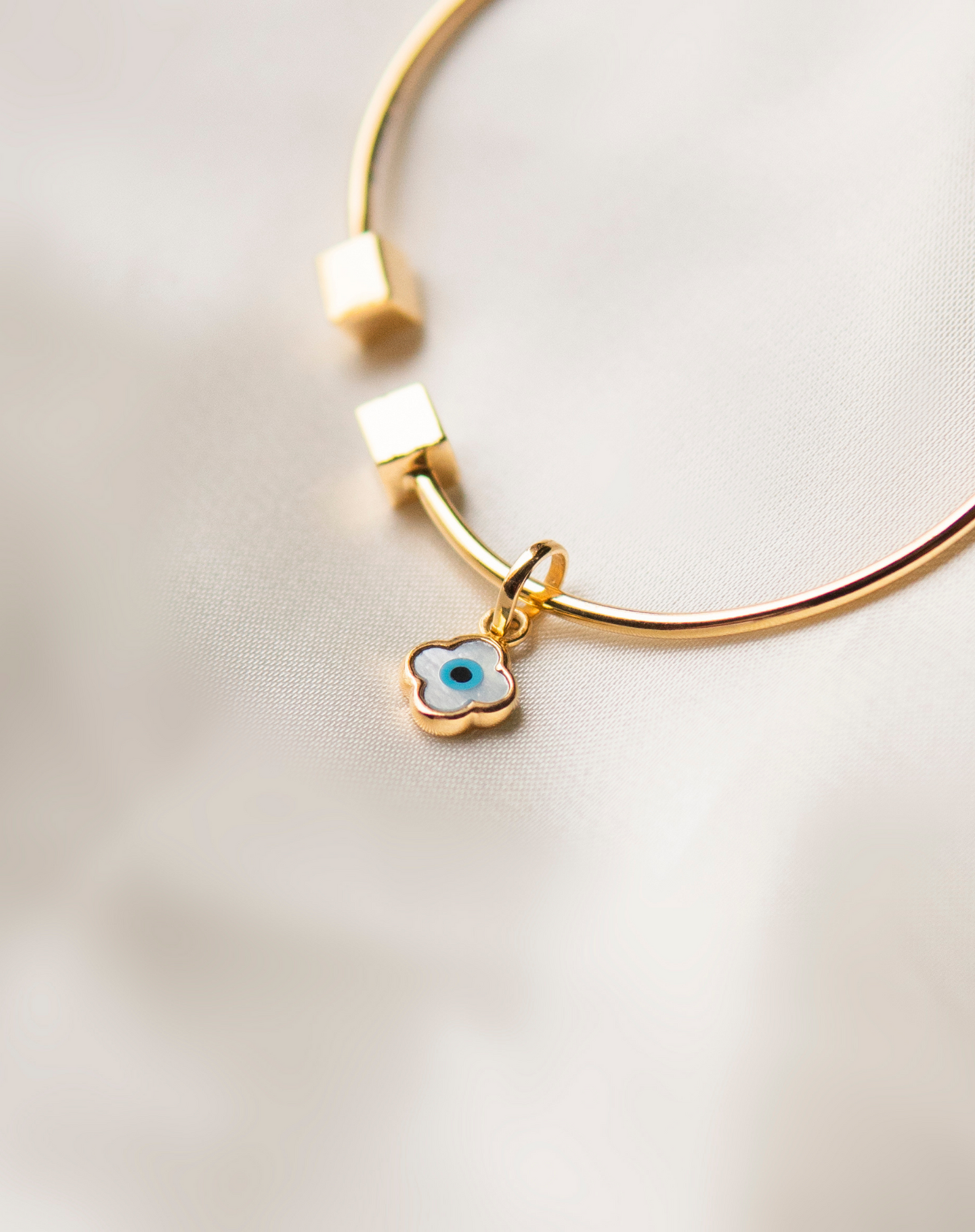 Evil Eye Charm Pendant - Clover Small - STAC Fine Jewellery